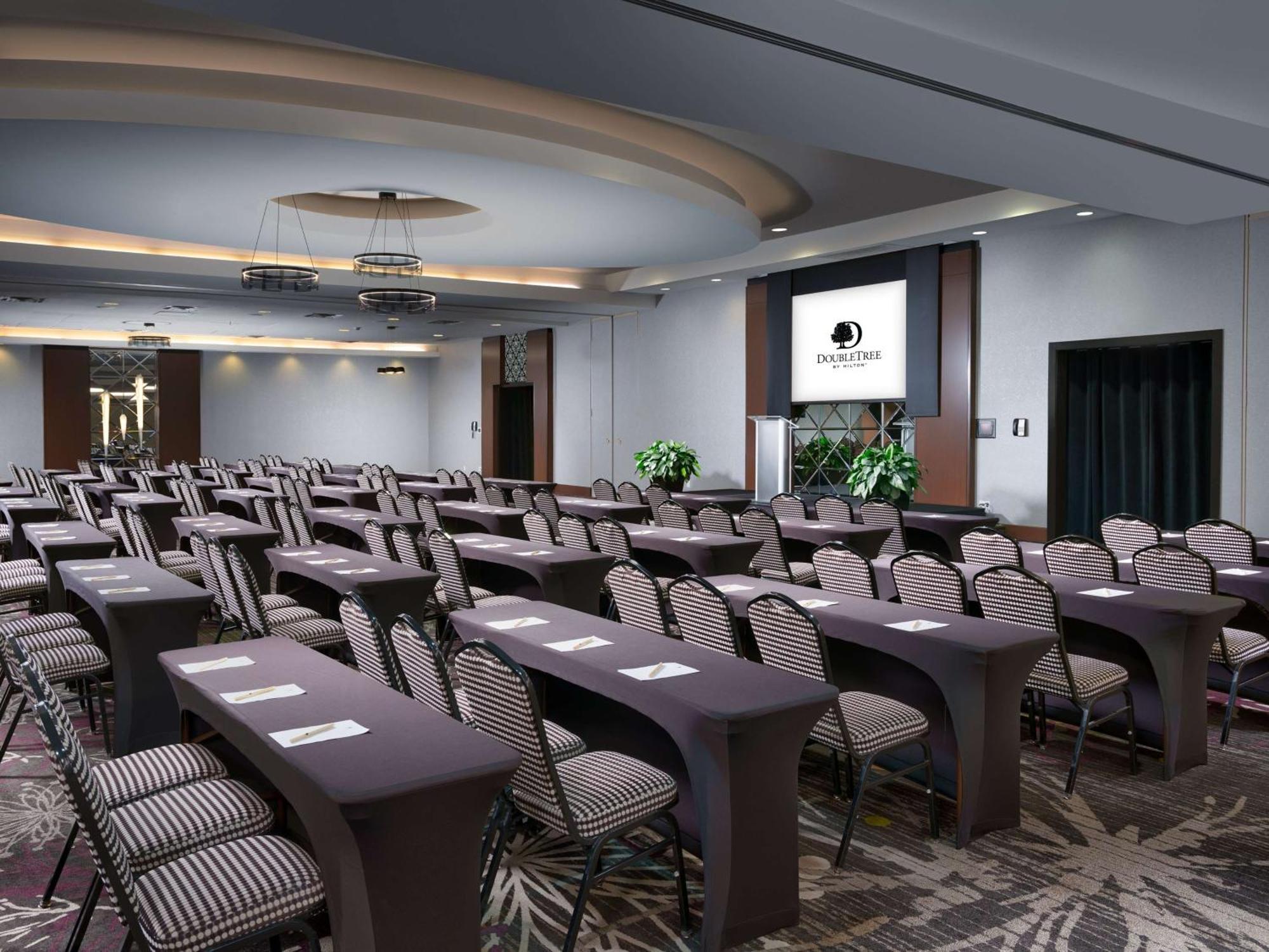 Doubletree By Hilton Hotel Chattanooga Downtown Exterior foto